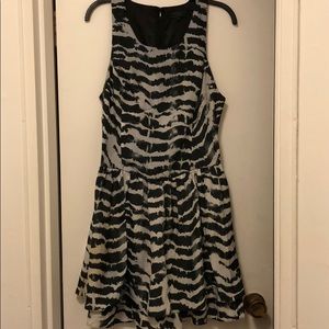 Black and white Guess dress